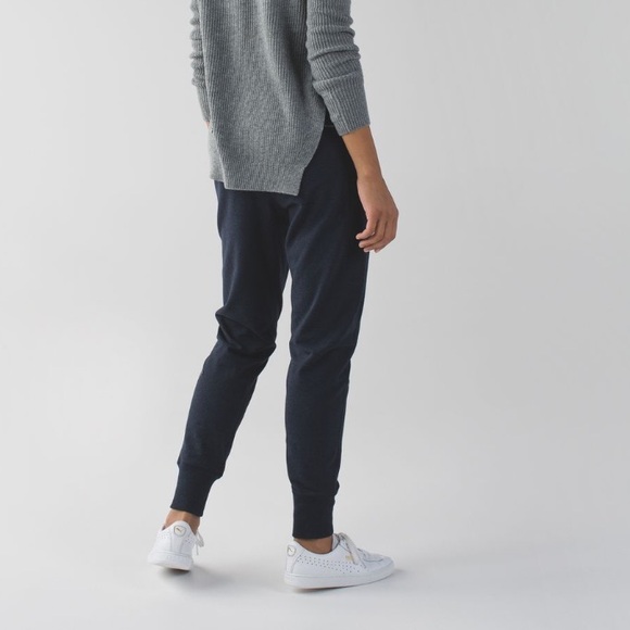 Lululemon Happy Yin Year Sweatpant II in Heathered Inkwell 4 - Picture 2 of 10